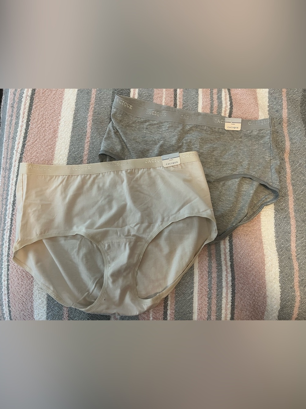 Cacique Women's Full Coverage Briefs - Gray and Light Beige 14/16